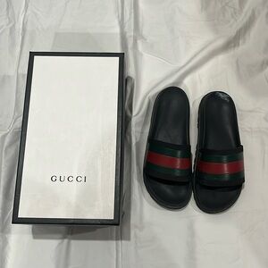 Platform Gucci slides